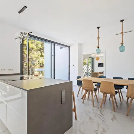 Pinares De San Anton - Sea, City, Mountain, Views Villa
